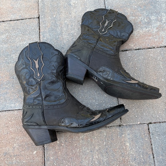 ARIAT Women's Dahlia Embossed Wingtip Cowgirl Boot Snip Toe 10011914 - Size 7.5 - Picture 2 of 13